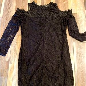Lined lace black dress